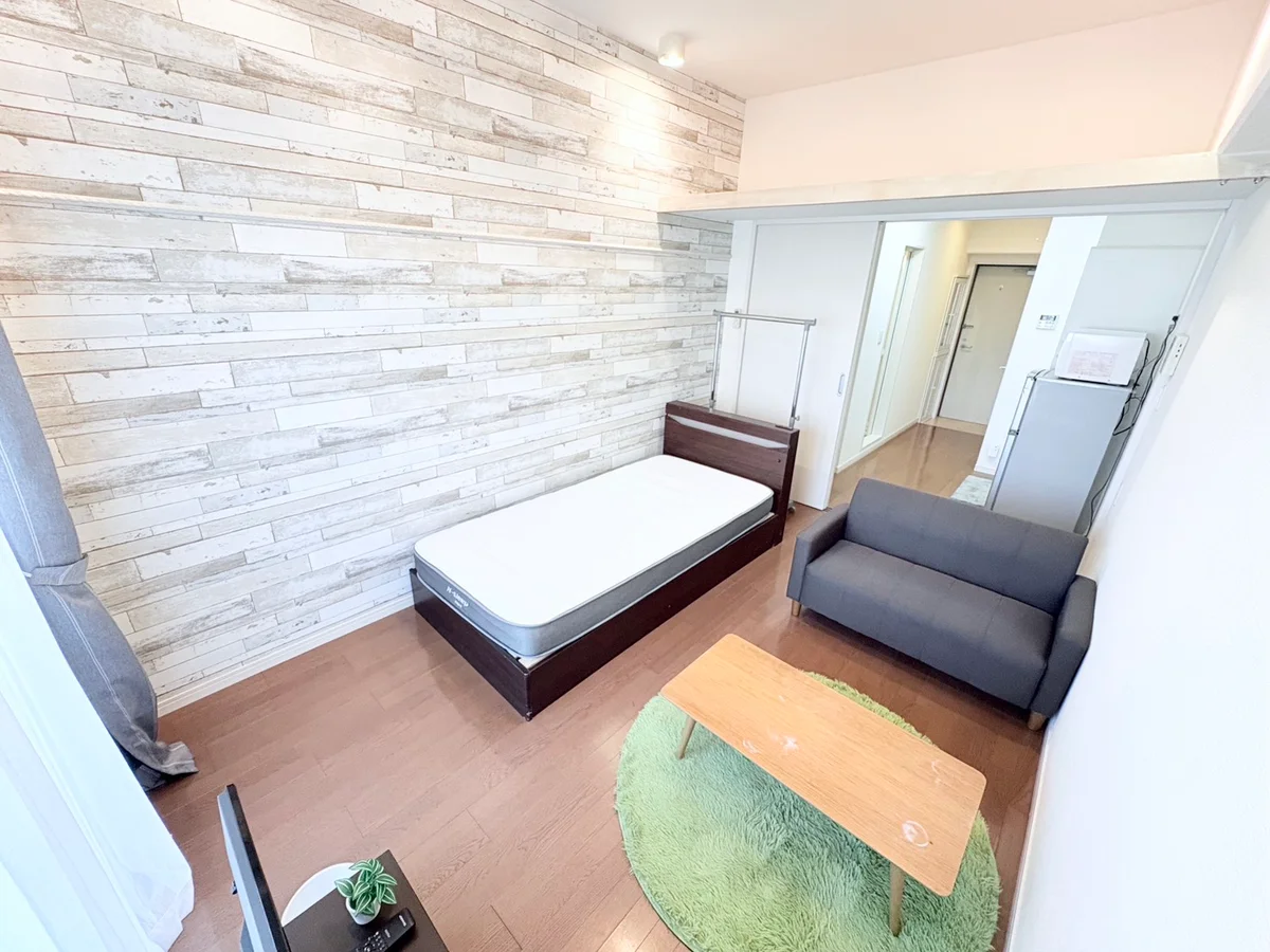 照明や壁紙もお洒落で高級感のあるお部屋となっております。