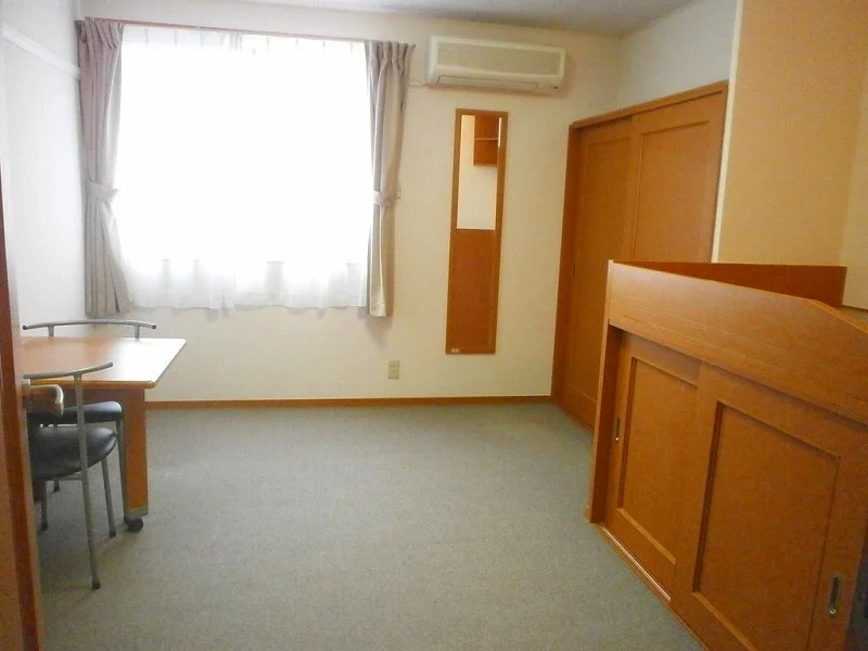 同タイプ部屋の写真となり設備等は現況と異なる場合があります。