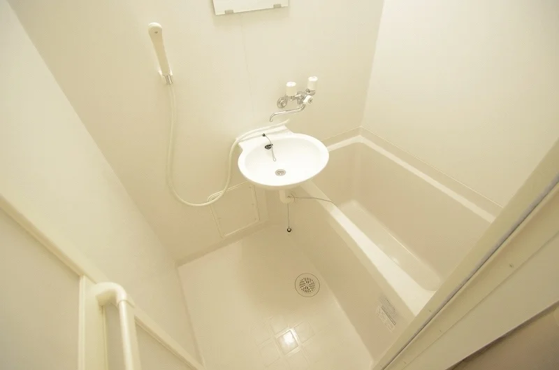 同タイプ部屋の写真となり設備等は現況と異なる場合があります。