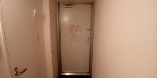 大きな窓で開放感溢れるお部屋です