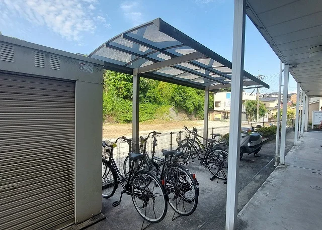 屋根付き駐輪場