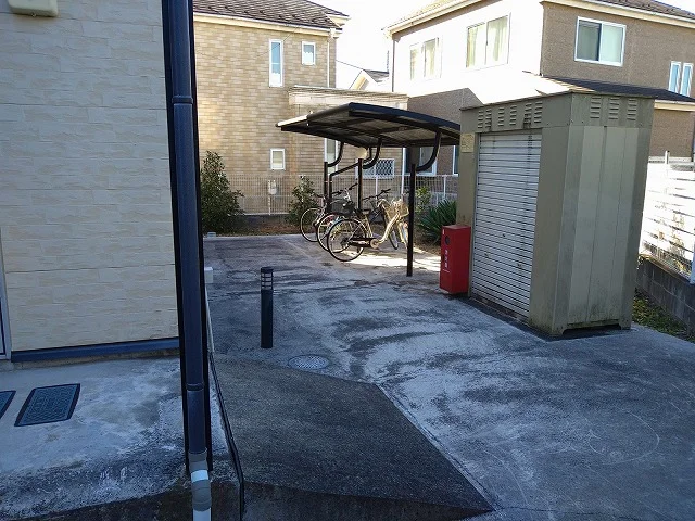 駐輪場　原付＆自転車のみ駐輪可能