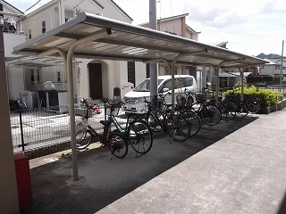 屋根付き駐輪場
