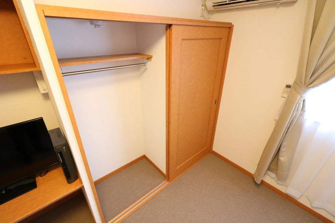 大型クローゼットにより女性の方でも収納が安心！