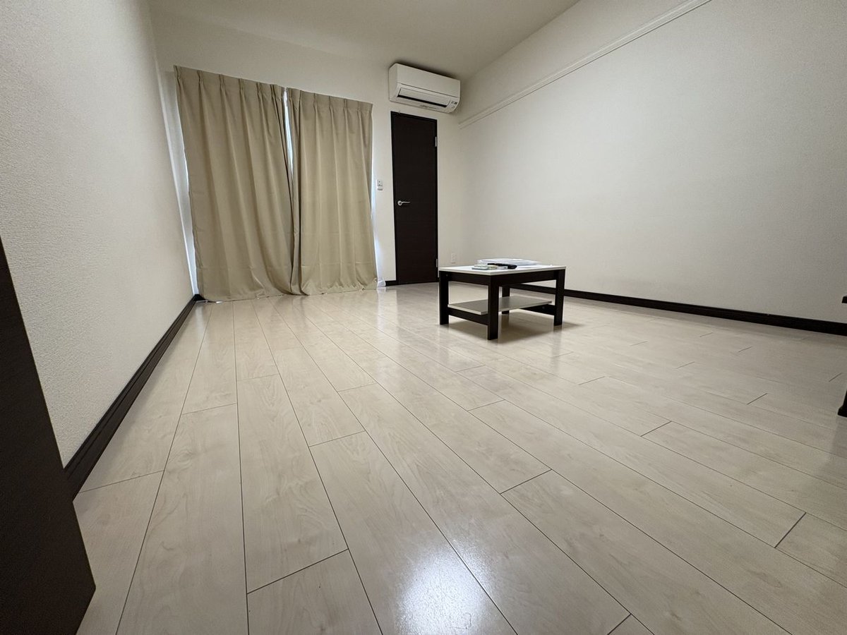 実際のお部屋と異なる場合がございます。