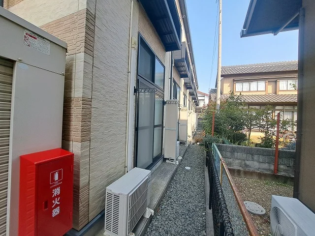 窓先