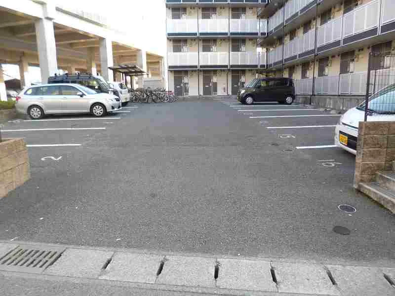 設備仕様は号室により異なる為、現況を優先致します。