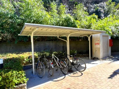 屋根付き駐輪場