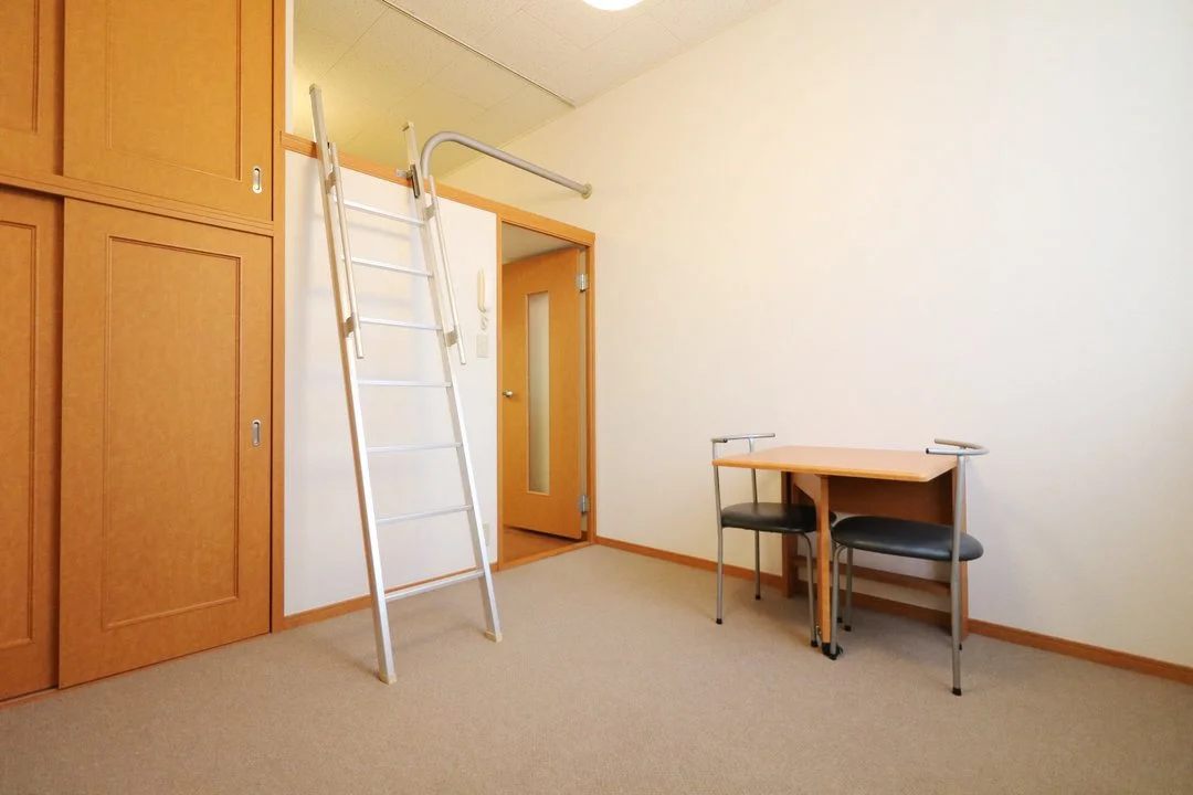 ロフトタイプは天井が高いので開放的なお部屋となります。