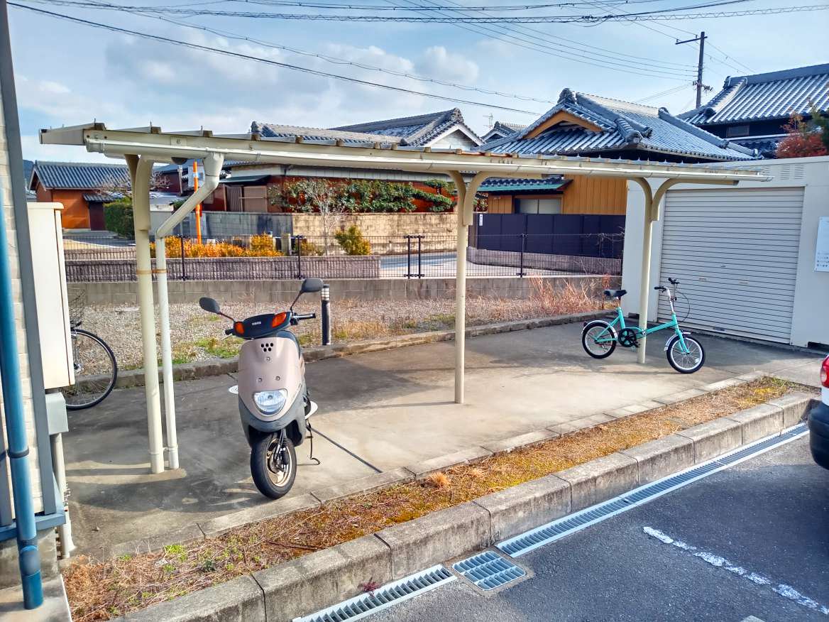 屋根付き駐輪場