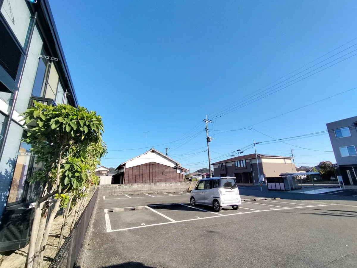 写真と現状が異なる場合は現状を優先します。