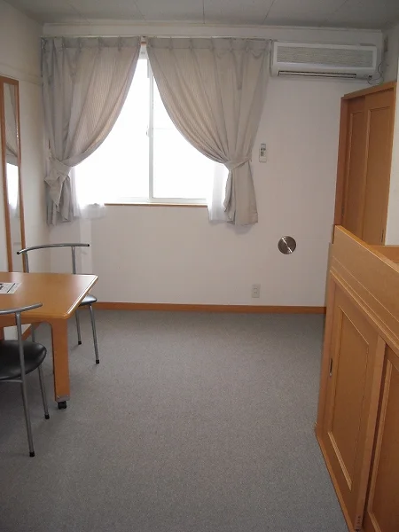 写真は２Ｆのお部屋です。１Ｆはフローリングとなります。