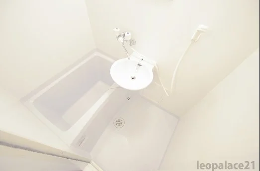 備品や設備仕様は号室等により異なります現地をご確認下さい。