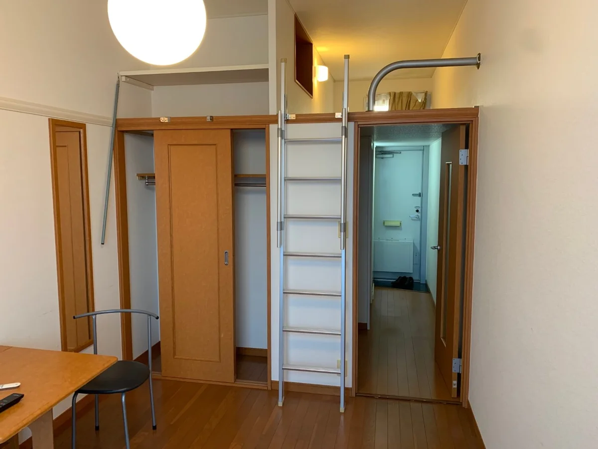 2階は絨毯仕様です。