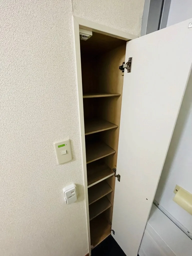 シューズボックス