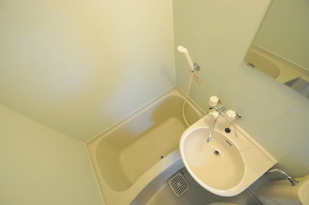 同シリーズの類似となります。現況を優先致します。