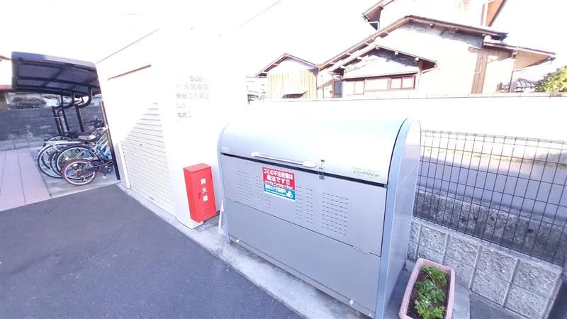 敷地内ゴミ置き場