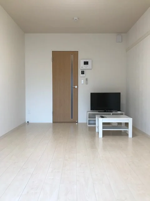 テレビ・テーブル付き