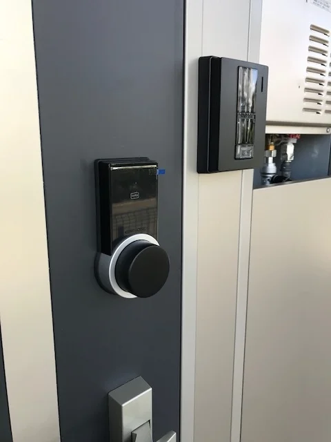 LeoLock付き玄関