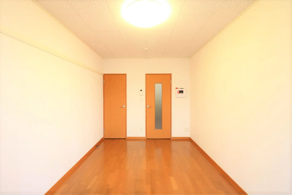 （※一部号室のみ家具家電なし）１Ｆはフローリング仕様・２Ｆは絨毯仕様