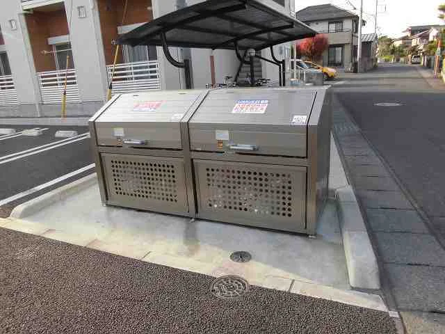 入居者様専用ゴミ庫です。