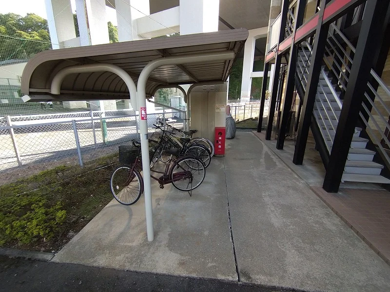 駐輪場　原付＆自転車のみ駐輪可能