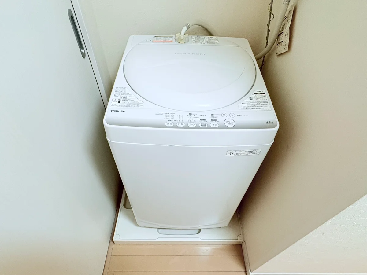 洗濯機は室内に設置しております♪入居後すぐにご利用が可能です(^^♪タオル1式分もご用意しております☆彡