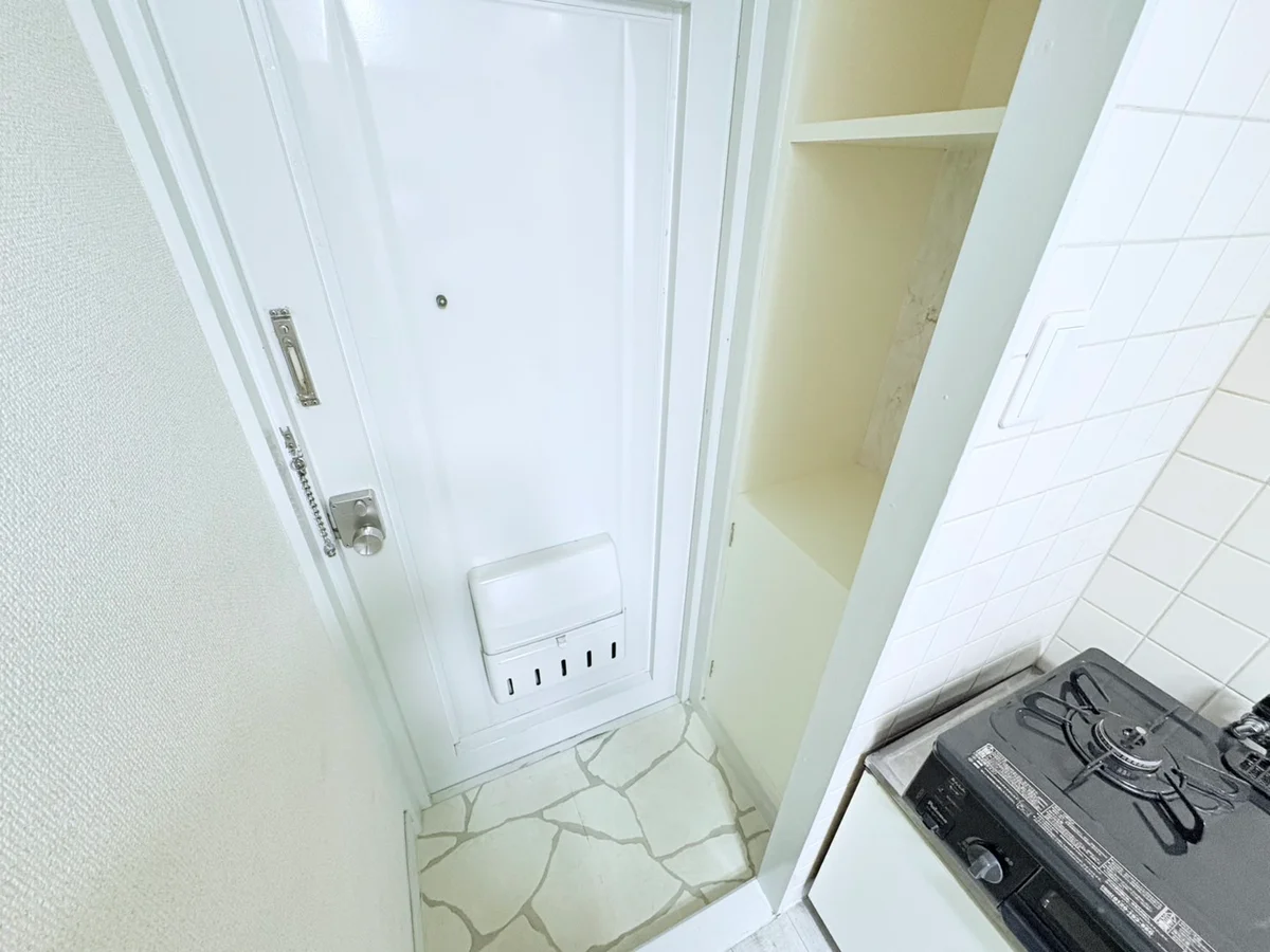 玄関にはシューズＢＯＸがございますので毎回片づけていただき、常に清潔な空間を保っていただくことが可能です♪