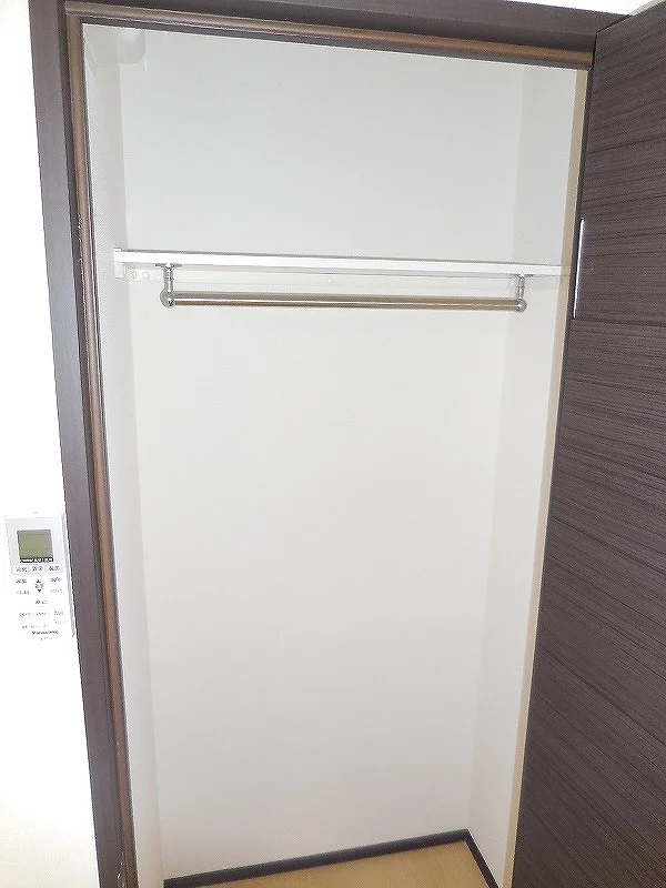 ウォークインクローゼットになります