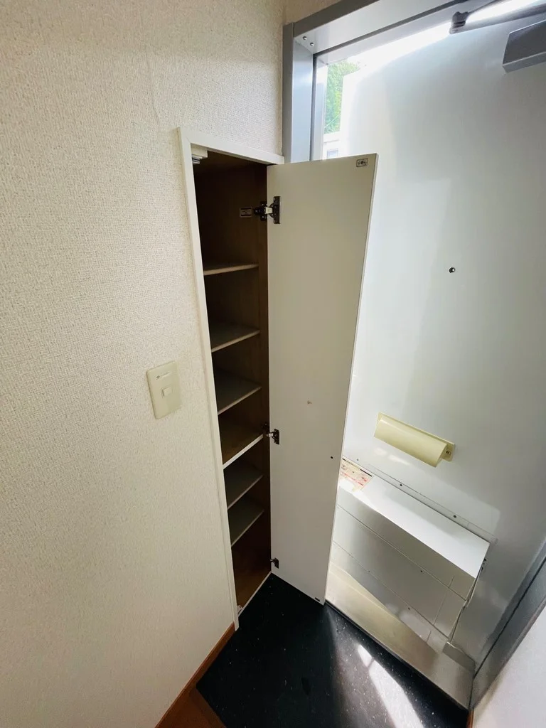 シューズボックス