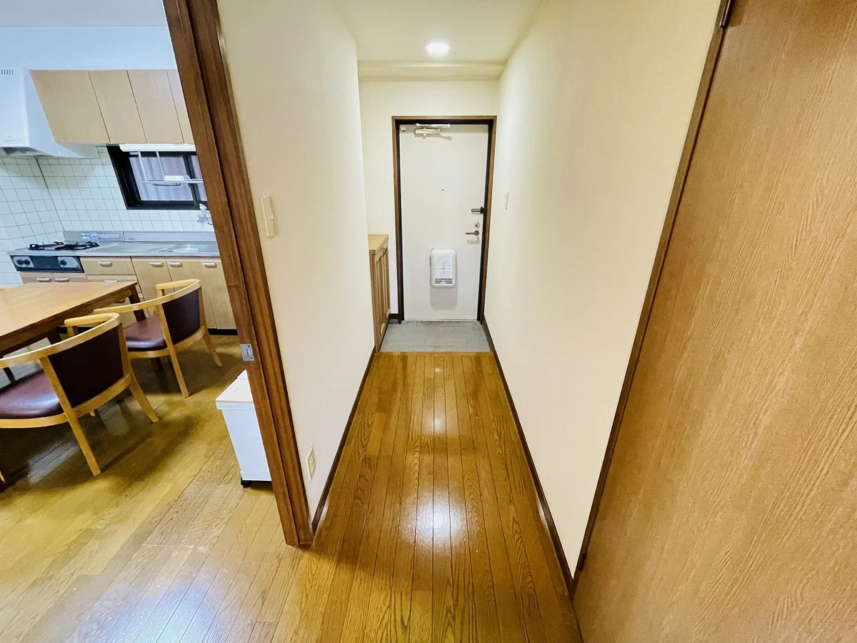 玄関にはシューズＢＯＸがございますので毎回片づけていただき、常に清潔な空間を保っていただくことが可能です♪