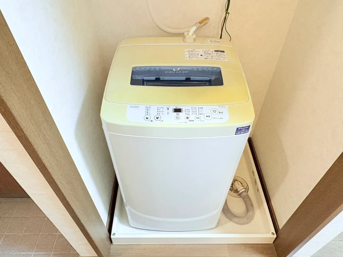 洗濯機は室内に設置しております♪入居後すぐにご利用が可能です(^^♪タオル1式分もご用意しております☆彡