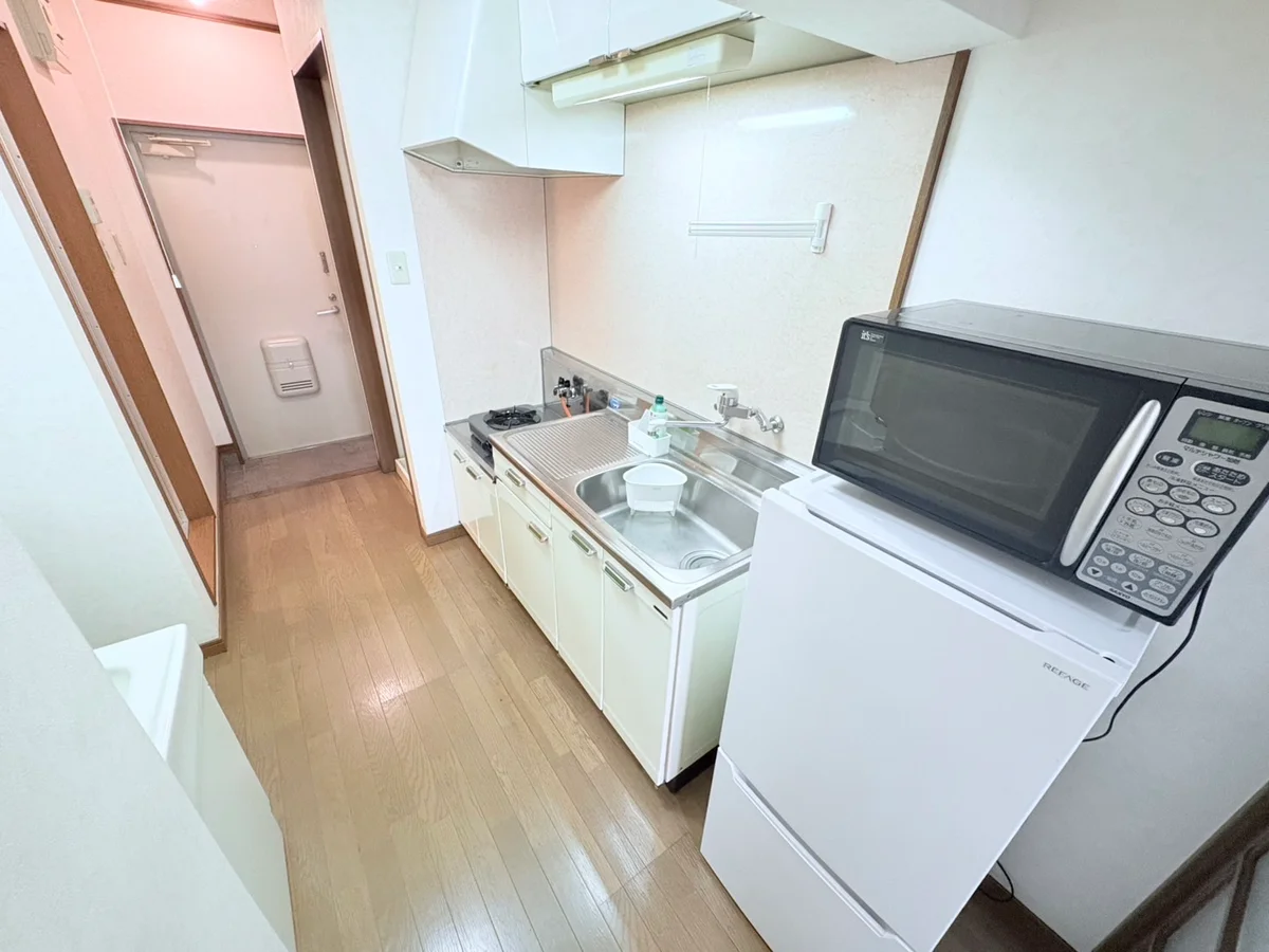 冷蔵庫・電子レンジ・ガスコンロ完備してます！