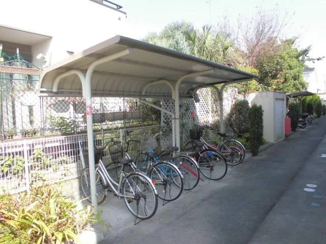 屋根付き駐輪場