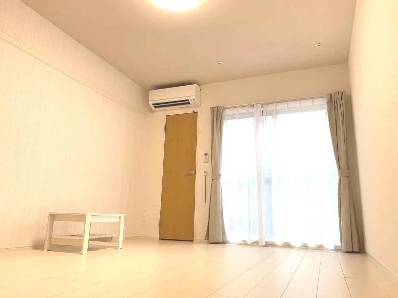 【居間】エアコン1基有り