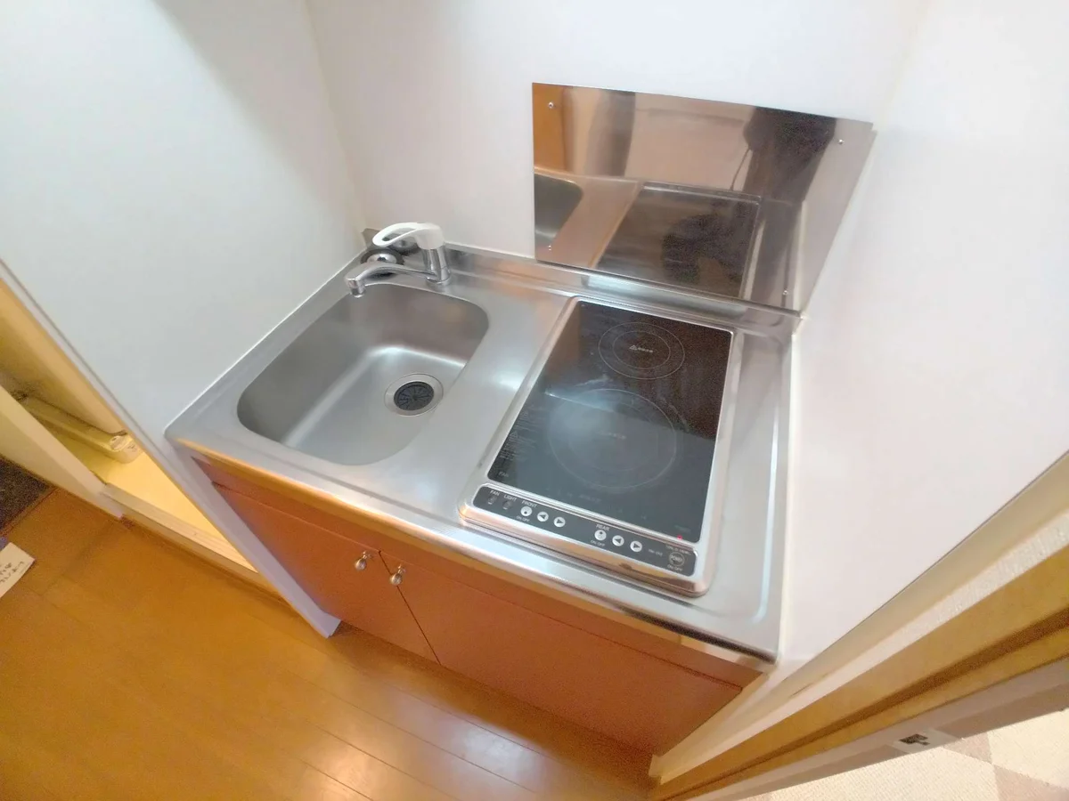 一人暮らしにピッタリの機能的なシンク