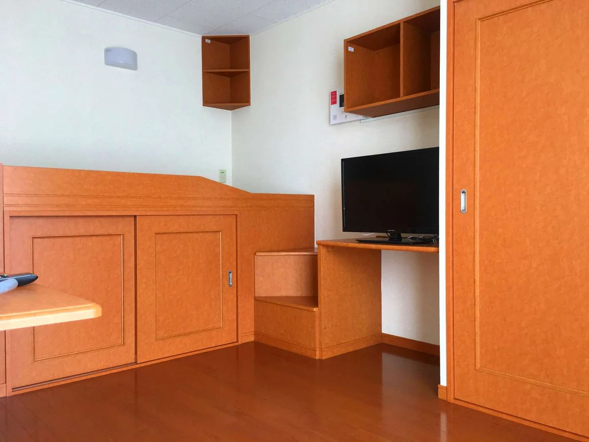 クローゼット付きで収納ばっちり。