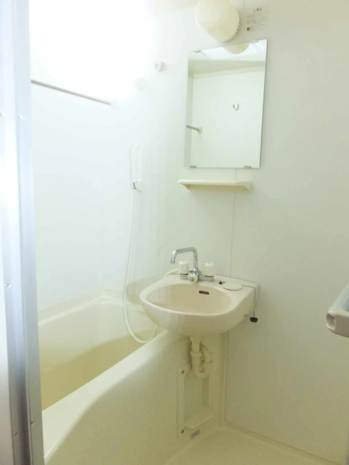 設備・仕様は号室により異なる為、現況を優先いたします。