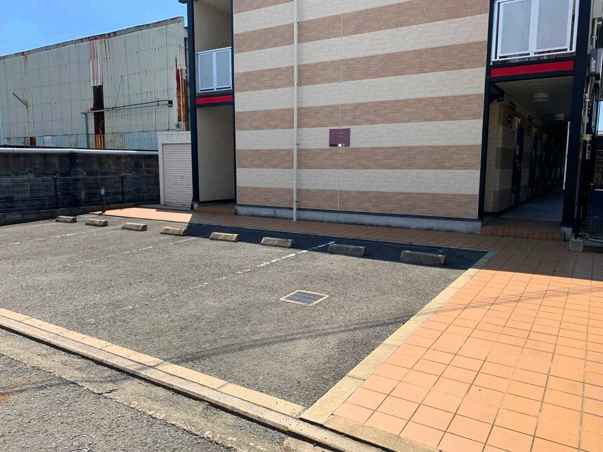 敷地内に駐車場あり