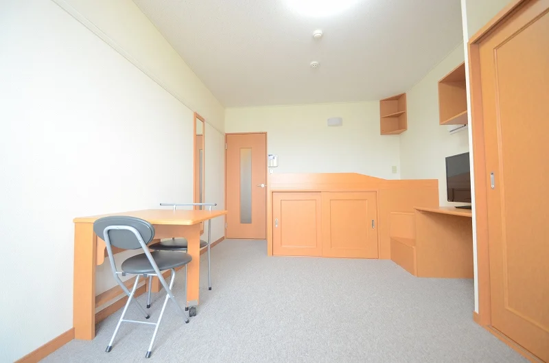 2Ｆのお部屋はカーペットです。