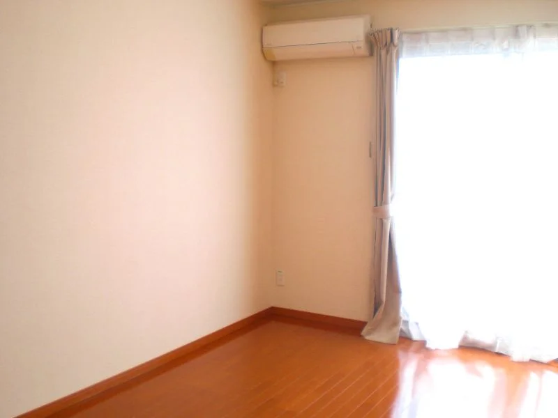 １階は全室フローリング仕様です。