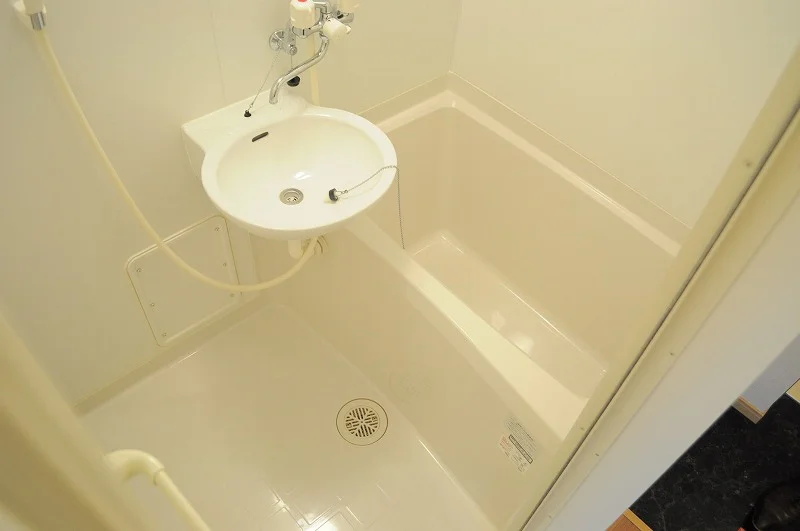 人気のお風呂・トイレ別物件です。