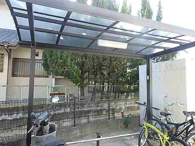 屋根付き駐輪場