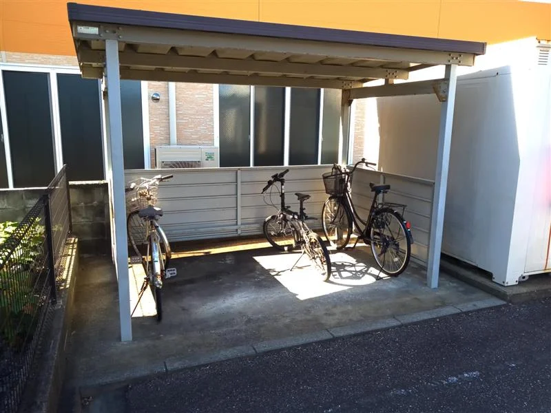屋根付き駐輪場