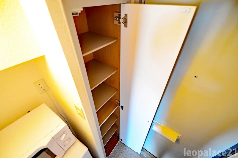 同シリーズの類似となります。現況を優先致します。