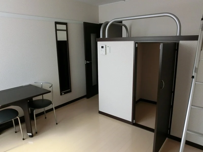 1F　フローリング