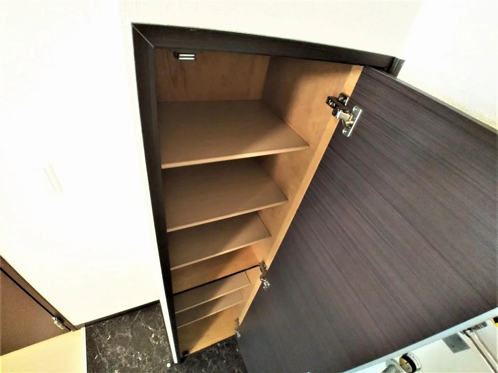 シューズボックス