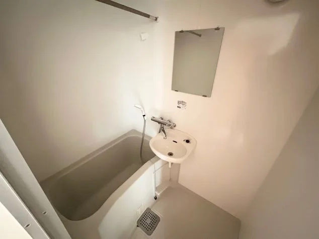 実際のお部屋と異なる場合がございます。