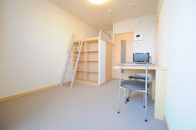 同シリーズの類似となります。現況を優先致します。