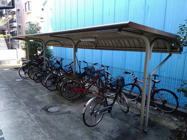 駐輪場　原付＆自転車のみ駐輪可能